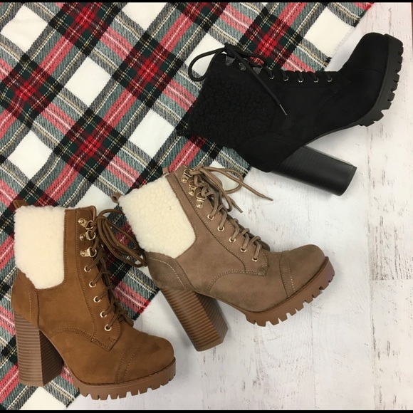 Black Sherpa lined lace up chunky lug sole boots - Picture 6 of 7